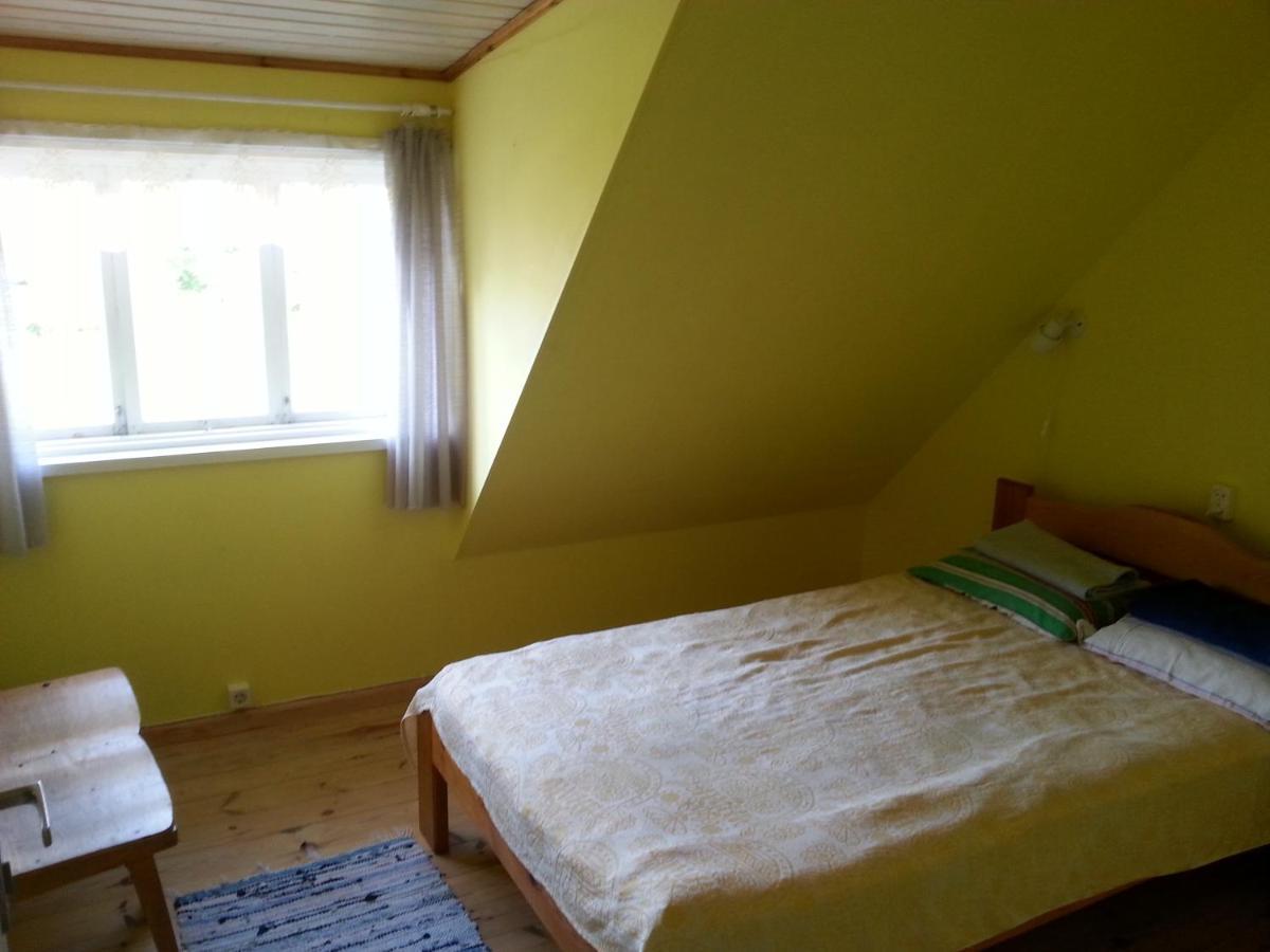 Kuus Tuba Hostel Leisi Luaran gambar