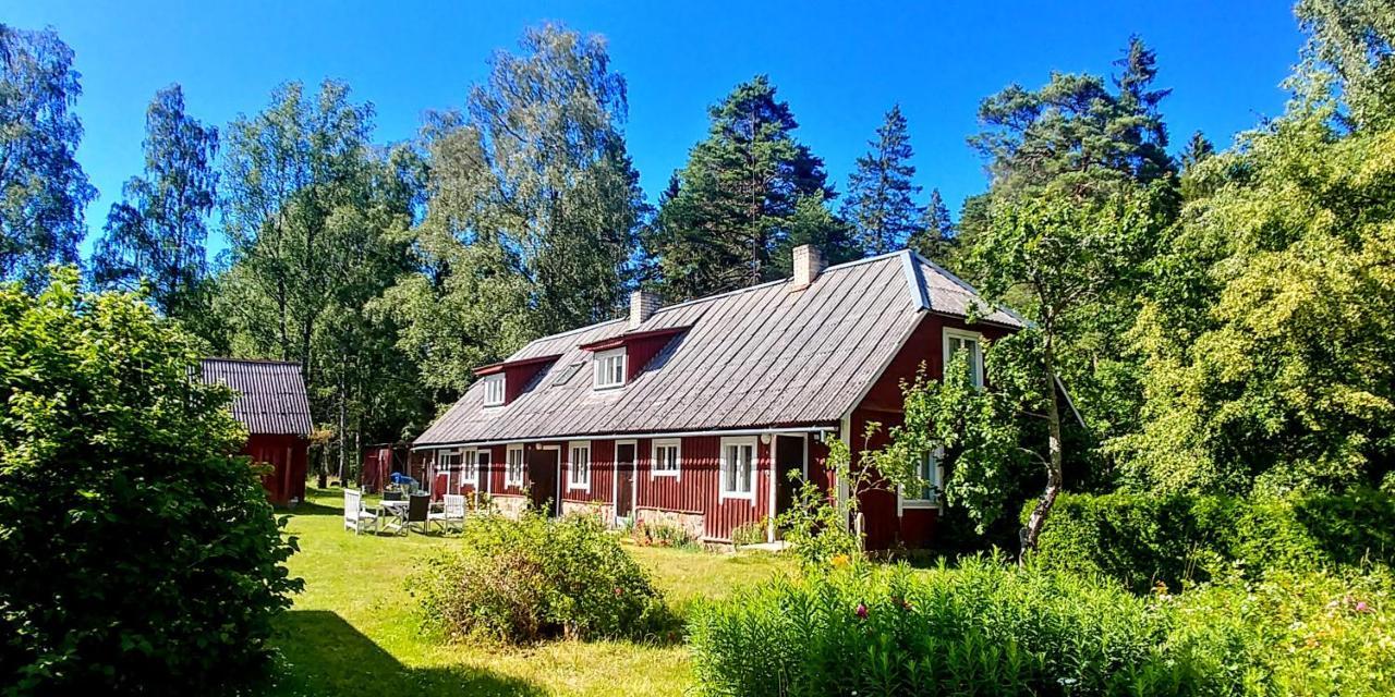 Kuus Tuba Hostel Leisi Luaran gambar